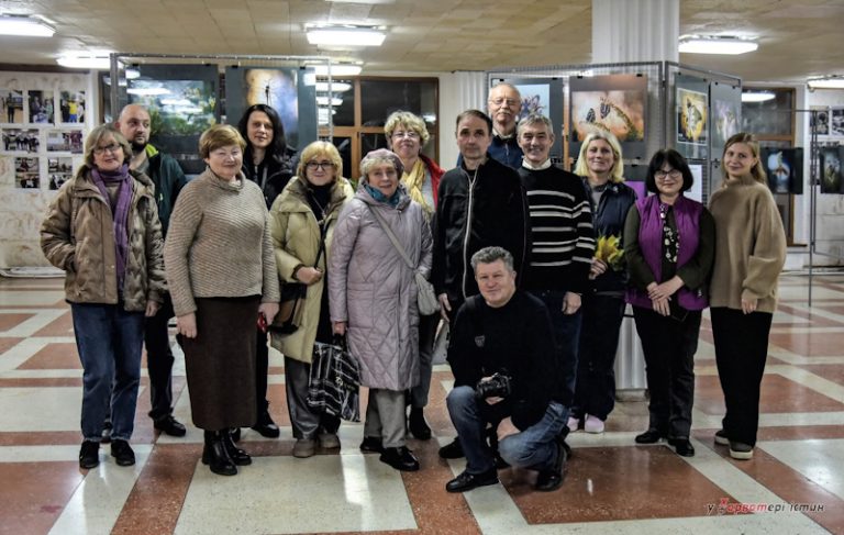 «У лабіринтах макросвіту»