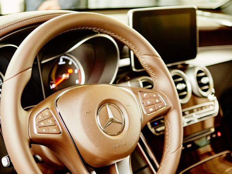 BMW і Mercedes-Benz