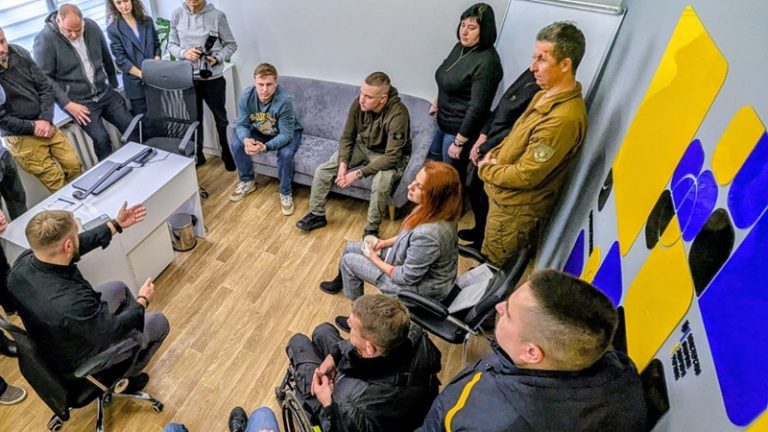 простір