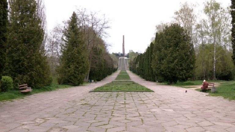 реконструкції Пагорба Слави