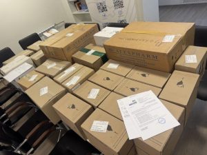 передали медикаменти