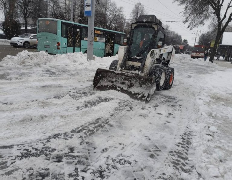На Рівненщині заметіль