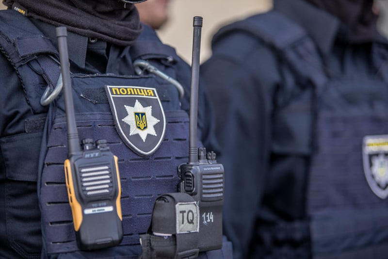 водій знайшов телефон, ризиковані маневри