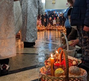 Великдень у різні дні