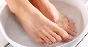 як позбутися неприємного запаху від ніг