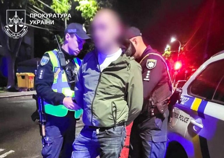 збив неповнолітнього мотоцикліста