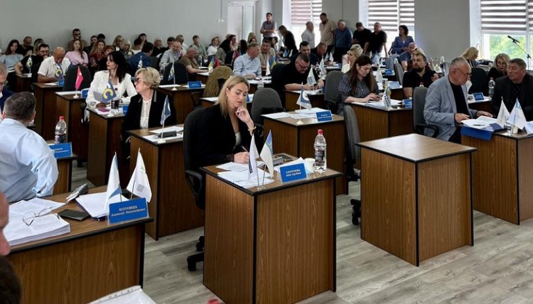 Рівне спрямувало понад 15 мільйонів гривень на підтримку військових: що вирішили депутати на сесії міськради