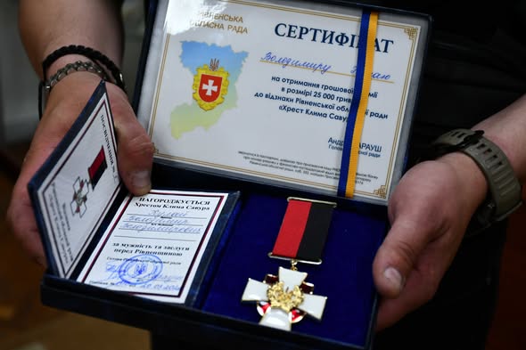 Хрест Клима Савура