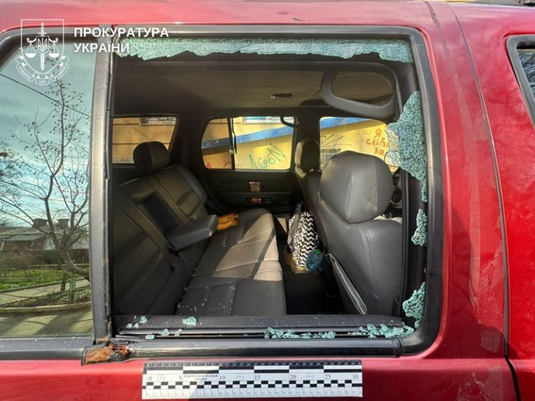 Нічні нальоти на авто та магазини: у Рівному судитимуть банду юних злодіїв
