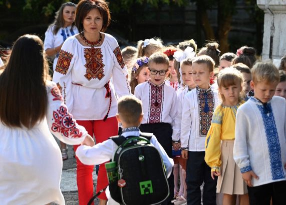 як перевести дитину до української школи