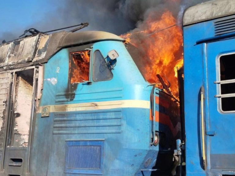 Вийти з вагона, щоб зберегти життя: як змінилися правила безпеки в українських поїздах