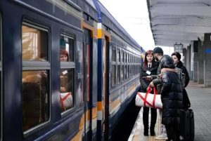 Потяг запізнюється