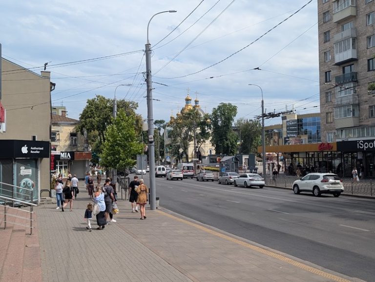 Понад 1200 дзвінків за місяць: з якими проблемами рівняни зверталися на гарячу лінію