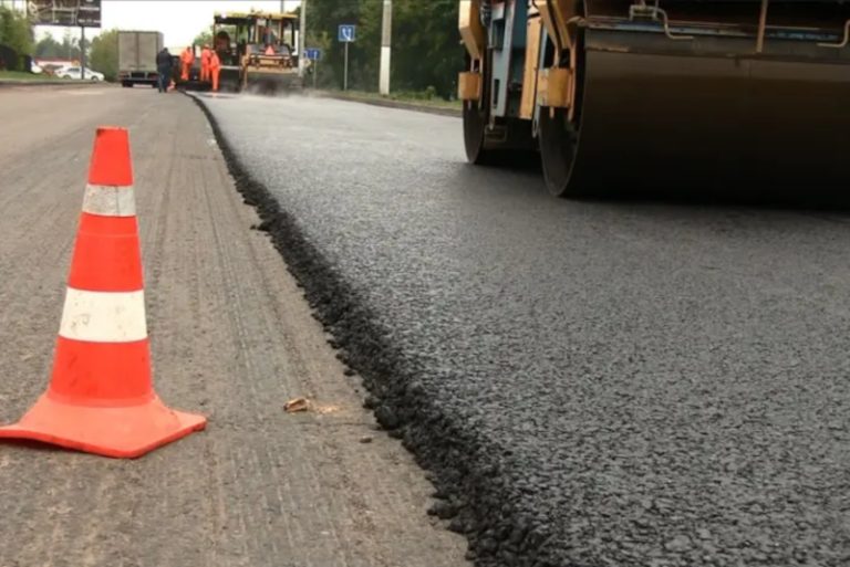 Через ремонти у Рівному ускладнений рух