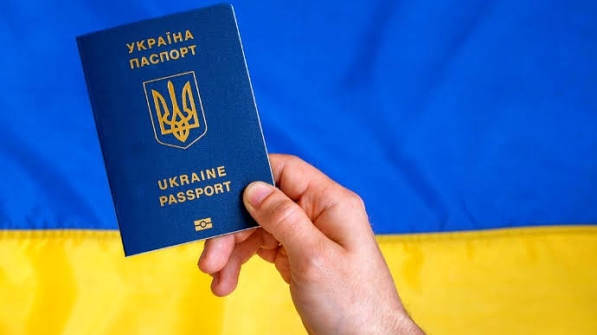 консульські послуги для чоловіків за кордоном