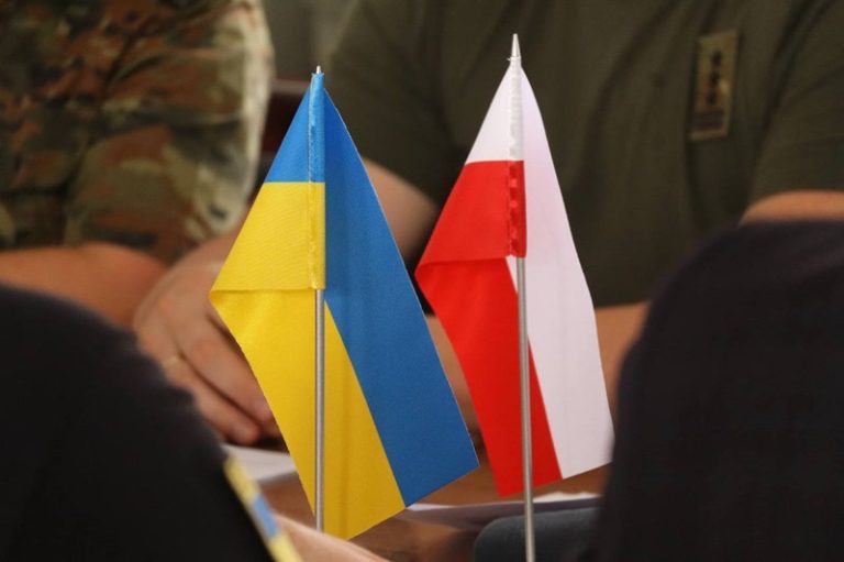 На українсько-польському кордоні очікують збільшення черг вантажівок: що зміниться