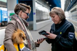 Чи можна перевозити собак у приміських поїздах