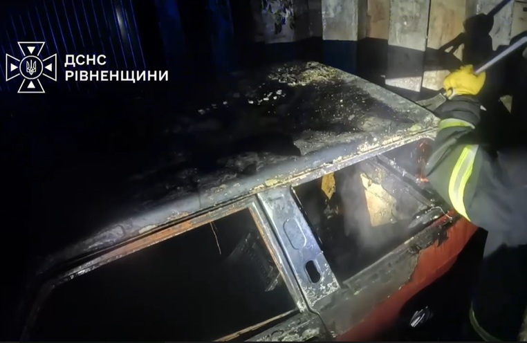згоріло авто
